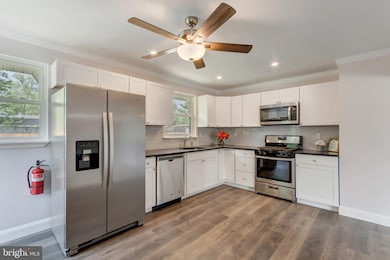 112 Laurel Ave, Sicklerville, NJ 08081 - photo 3