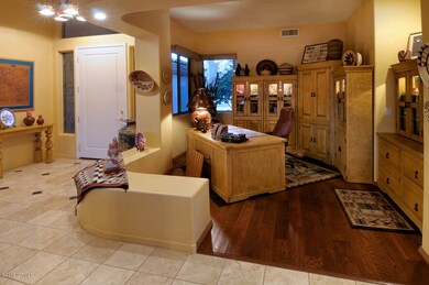 Entry/Den
