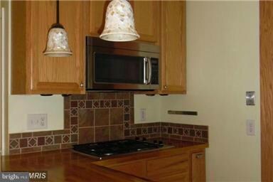 823 Salem Dr, Fredericksburg, VA 22407 - photo 4