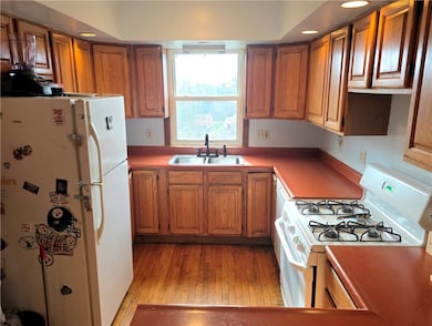 3102 Hazelhurst Ave, Pittsburgh, PA 15227 - photo 3