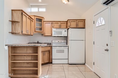 24 Kitchen Feature