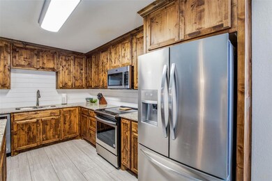 505 Palo Pinto St, Millsap, TX 76066 - photo 7