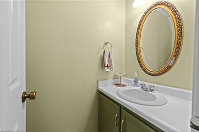 4337 Edith Ln unit F, Greensboro, NC 27409 - photo 7