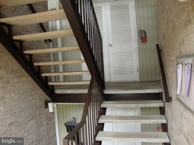 7521 Spring Lake Dr unit C1, Bethesda, MD 20817 - photo 3