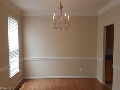 304 Jamestown Oaks Dr, Jamestown, NC 27282 - photo 3