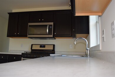 82 Millers Farm Dr unit 97, Rochester, NH 03868 - photo 3