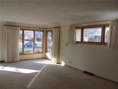 3937 Aurora Ave, Des Moines, IA 50310 - photo 2