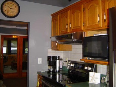 Kitchen. Good storage and workspace here
