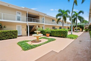 534 Broad Ave S unit 534, Naples, FL 34102 - photo 3