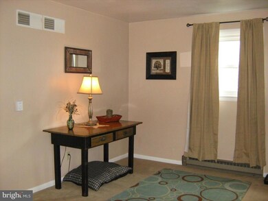 638 Franklin St, Columbia, PA 17512 - photo 2