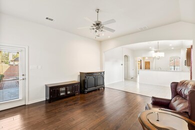 5447 Brazoria Dr, Grand Prairie, TX 75052 - photo 7