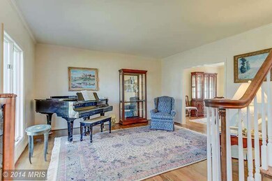 12405 Macao Ct, Herndon, VA 20171 - photo 6