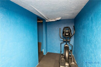 4102 Garrison Rd, Toledo, OH 43613 - photo 2