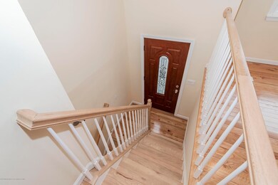 To Foyer1