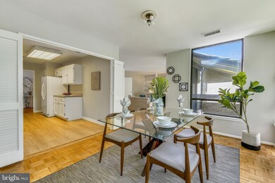 4940 Sentinel Dr unit 4403, Bethesda, MD 20816 - photo 2