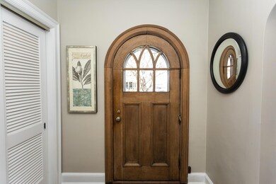 211 Irving Way W, Columbus, OH 43214 - photo 3