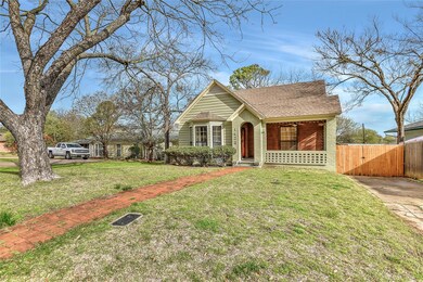 1423 W Gandy St, Denison, TX 75020 - photo 2