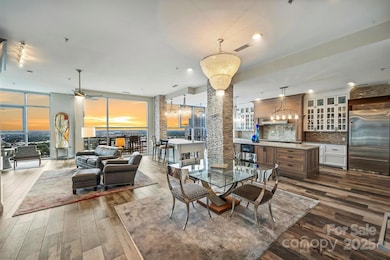 TradeMark unit 2705, Charlotte, NC 28202 - photo 3