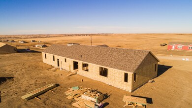 14926 Cochise St, Williston, ND 58801 - photo 4