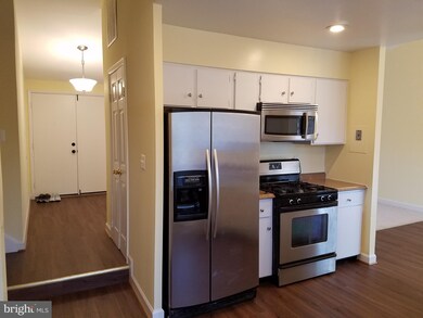 18304 Dutchess Dr, Olney, MD 20832 - photo 3