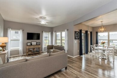 807 W Orange St, West Branch, IA 52358 - photo 3