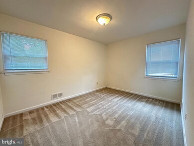 2237 Highland Ave, Falls Church, VA 22046 - photo 7