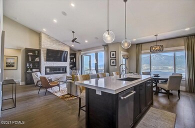 13-N Shoreline Ct-013