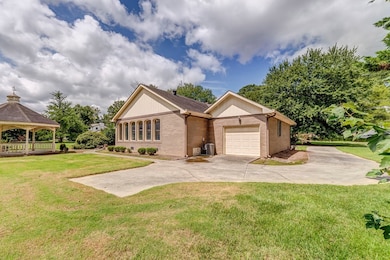 1709 Dug Gap Rd, Dalton, GA 30720 - photo 4