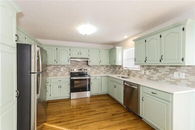 1609 Johnston Dr, Raymore, MO 64083 - photo 6