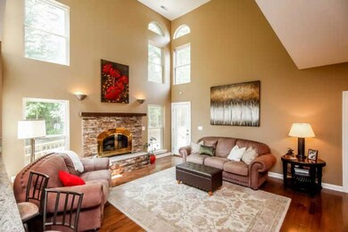 Great flow throughout the main living areas. Notice the beautiful new hardwood floors!