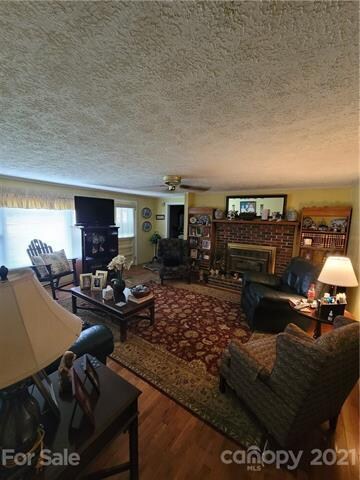 129 Francis Rd, Hendersonville, NC 28792 - photo 6