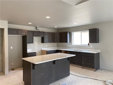 2158 2nd St SE, East Wenatchee, WA 98802 - photo 2