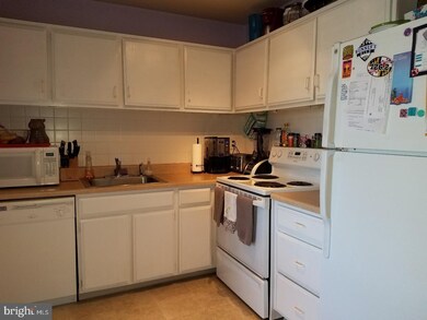 7L Dennison Dr unit L, East Windsor, NJ 08520 - photo 4