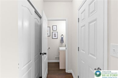 312 Redclover Ln, Allentown, PA 18104 - photo 6