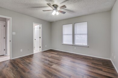 4 Meadow Ln, Bedford, TX 76021 - photo 5