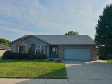 6142 E Meadow Ridge Rd, Columbus, IN 47203 - photo 2