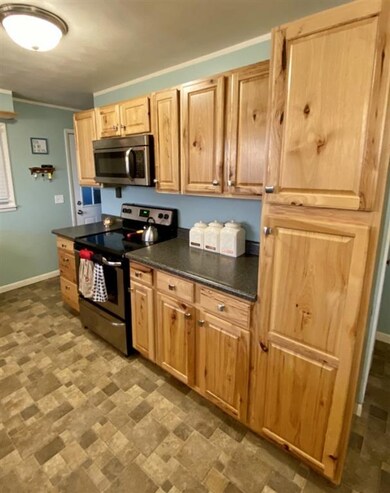 208 S Ellen St, Elnora, IN 47529 - photo 6