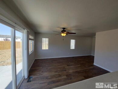 8675 Umber Sky Ct, Reno, NV 89506 - photo 4