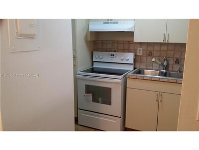 6070 W 18th Ave unit 311, Hialeah, FL 33012 - photo 6