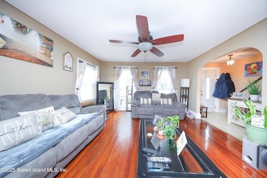 28 Trinity Place, Staten Island, NY 10310 - photo 5