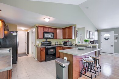 23 Cedar St, Hooksett, NH 03106 - photo 3