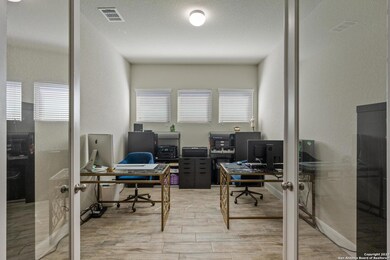 10521 Far Reaches Ln, Helotes, TX 78023 - photo 4