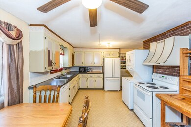 10 Eleanor Dr, Chepachet, RI 02814 - photo 7