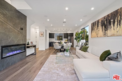 unlisted-address, Tarzana, CA 91356 - photo 5