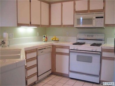 Clean and bright kitchen