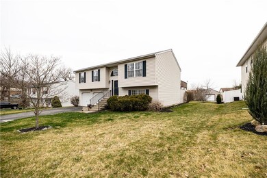 697 Oakwood St, Easton, PA 18045 - photo 3