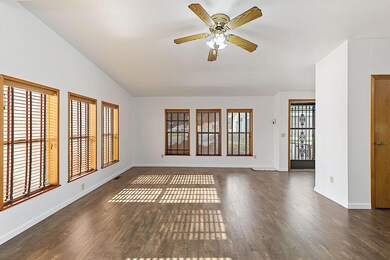 12-web-or-mls-555-freeman-rd-115
