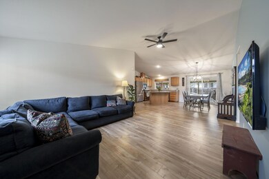 13-web-or-mls-20815 Glenn Maroe Ct (28 o