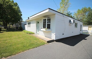 54 Lucerne Rd, Springfield, MA 01119 - photo 5