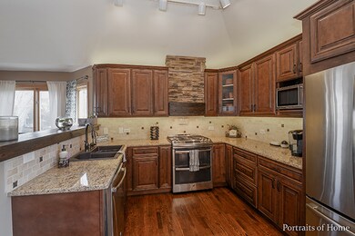 721 Young Ave unit 1, Batavia, IL 60510 - photo 4